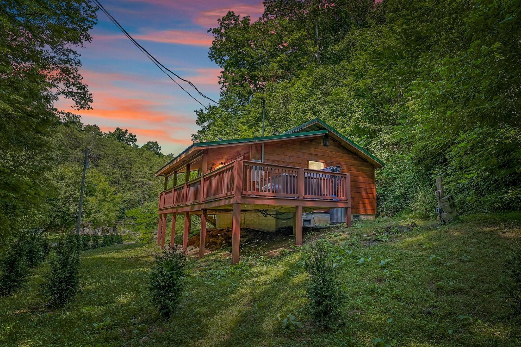 Smoky Mountains Hut Tub Cabin Dog Friendly Sevierville Eksteriør billede